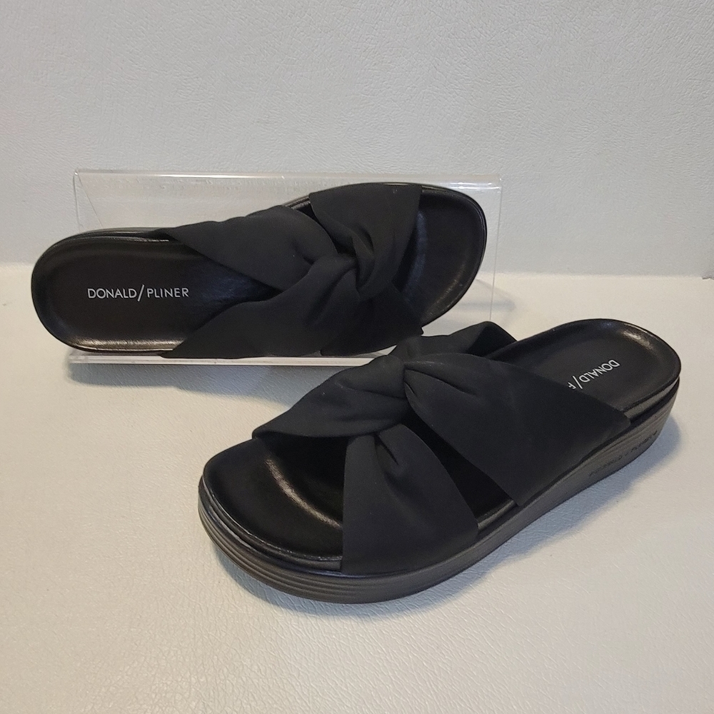 DONALD J PLINER FOLLEY BLACK LEATHER PLATFORM WEDGE WOMENS SLIP ON SANDALS